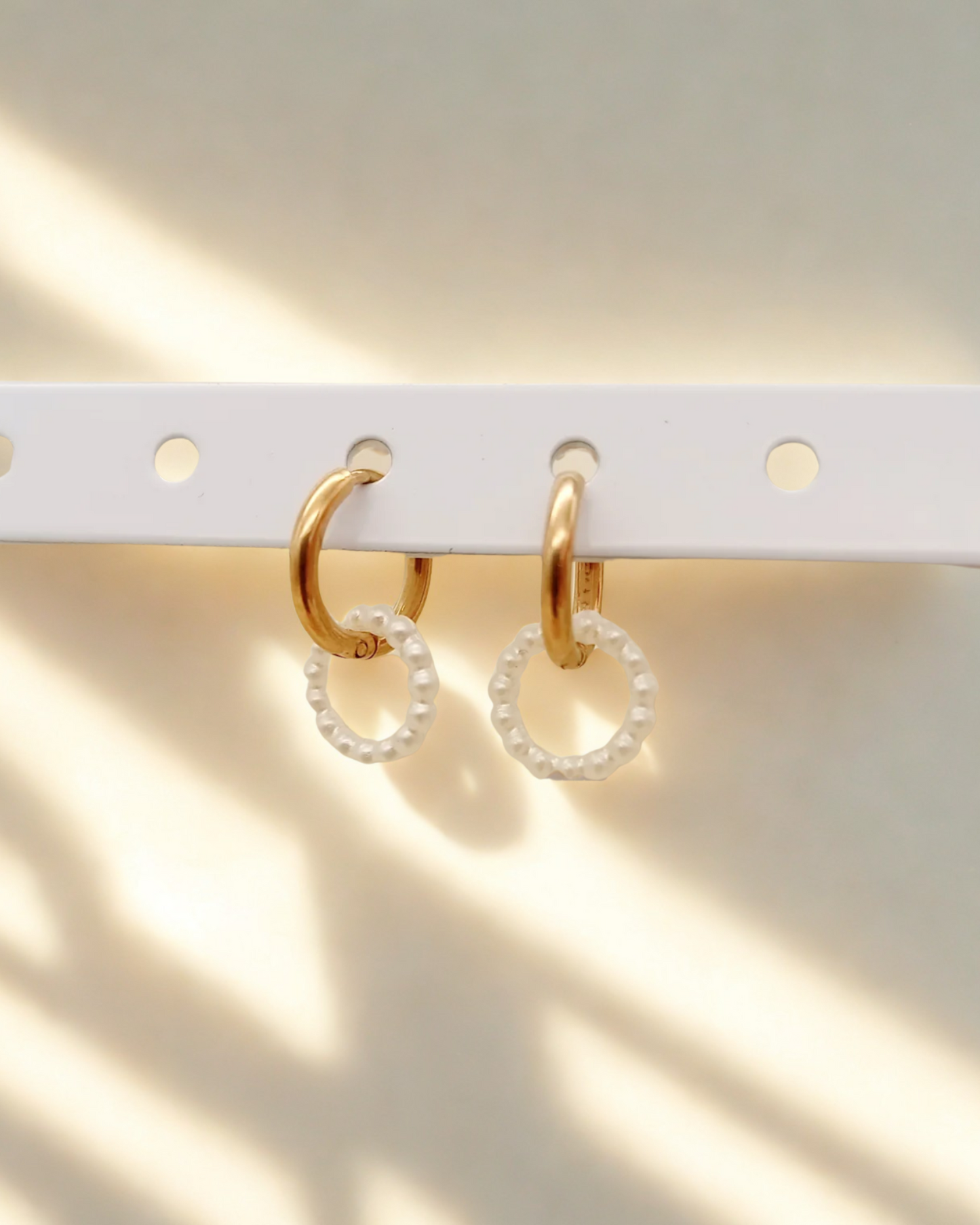 PETITES BOUCLES D'OREILLES AXEL